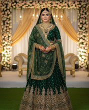 Load image into Gallery viewer, green bandhani dupatta,pure silk bandhani dupatta,pure bandhani dupatta,bandhej dupatta online,banarasi bandhani dupatta,navratri dupatta,yellow bandhani dupatta,black bandhani dupatta,banarasi bandhej dupatta,maroon bandhani dupatta,lagdi patta dupatta,purple bandhani dupatta,ajrakh bandhani dupatta,ajrakh dupatta with bandhani,anarkali with bandhani dupatta,art silk bandhani dupatta,badni print dupatta,banarasi bandhani dupatta online,banarasi georgette bandhani dupatta,banarasi gharchola dupatta,banarasi