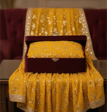 Load image into Gallery viewer, bandhani dupatta,bandhej dupatta,gharchola dupatta,bandhani dupatta online,red bandhani dupatta,bandhani dupatta silk,pink bandhani dupatta,georgette banarasi dupatta,heavy bandhani dupatta,blue bandhani dupatta,green bandhani dupatta,pure silk bandhani dupatta,pure bandhani dupatta,bandhej dupatta online,banarasi bandhani dupatta,navratri dupatta,yellow bandhani dupatta,black bandhani dupatta,banarasi bandhej dupatta,maroon bandhani dupatta