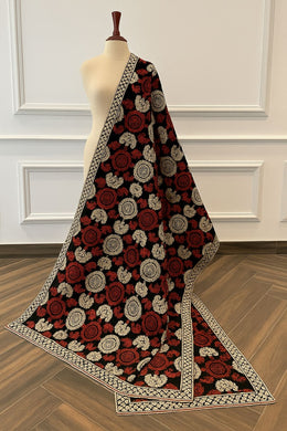 velvet dupatta,black velvet dupatta,maroon velvet dupatta,velvet dupatta for bride,velvet dupatta online,green velvet dupatta,red velvet dupatta,velvet bridal dupatta,amazon velvet dupatta,bandhani lagdi patta dupatta,black velvet dupatta online,black velvet lehenga with pink dupatta