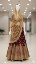 Load image into Gallery viewer, heavy bandhani dupatta,blue bandhani dupatta,green bandhani dupatta,pure silk bandhani dupatta